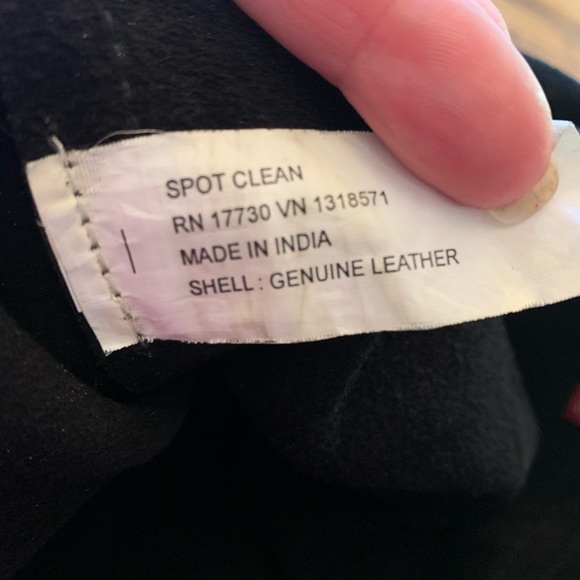 Black suede bucket purse with tassel - Picture 4 of 8